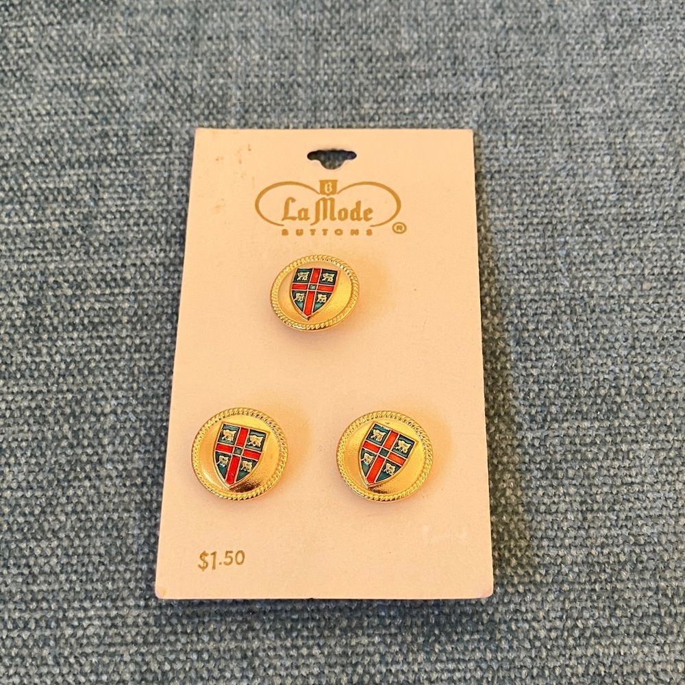 New La Mode Buttons